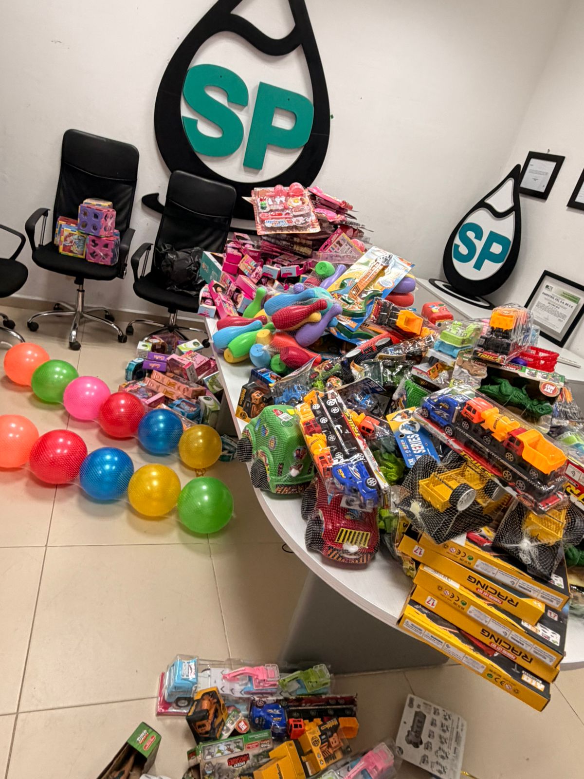 Entrega de juguetes en Nacajuca - Comunidad